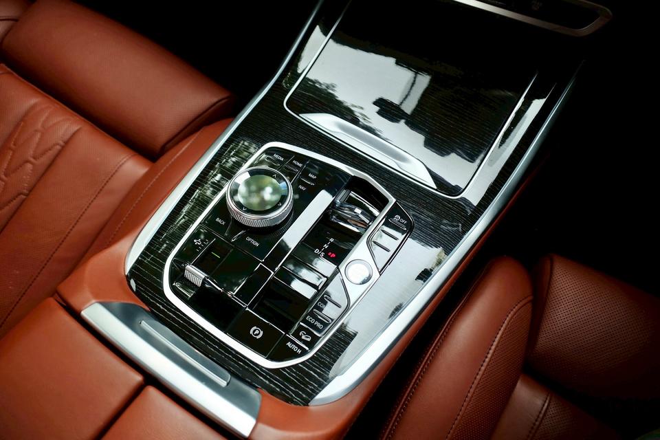 BMW X7 xDrive40d M-Sport (G07) LCI ปี 2024 สีดำ ราคาเร้าใจ รูปที่ 17