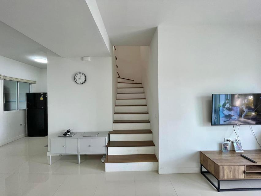 ทาวน์เฮ้าท 2 ชั้น ใกล้รถไฟฟ้าสายสีเขียว 11