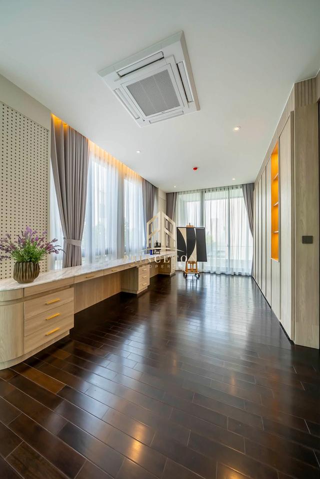 Grand Bangkok Boulevard Rama 9 – Krungthep Kreetha 8