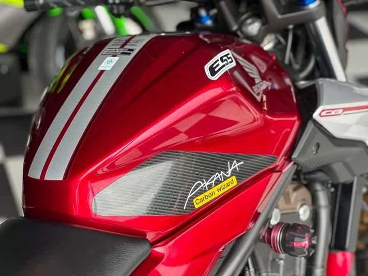 Honda CB500F สีแดง 6