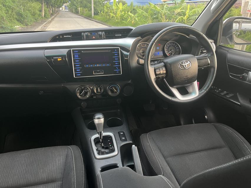2020 Toyota revo 13