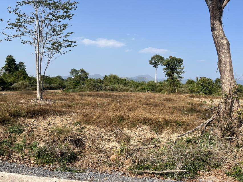 ขายที่ดิน 306 ตร.ว. ติดถนน 2 ด้าน มีไฟฟ้า วิวเขา ใกล้สนามกอล์ฟ จปร. 10