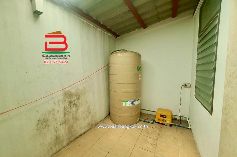 ทาวน์เฮาส์ หมู่บ้าน อยู่เจริญ 1 (คลอง 4 ลำลูกกา) เนื้อที่ 17 ตรว. ถนนรังสิต-นครนายก ต.บึงยี่โถ อ.ธัญบุรี จ.ปทุมธานี 11