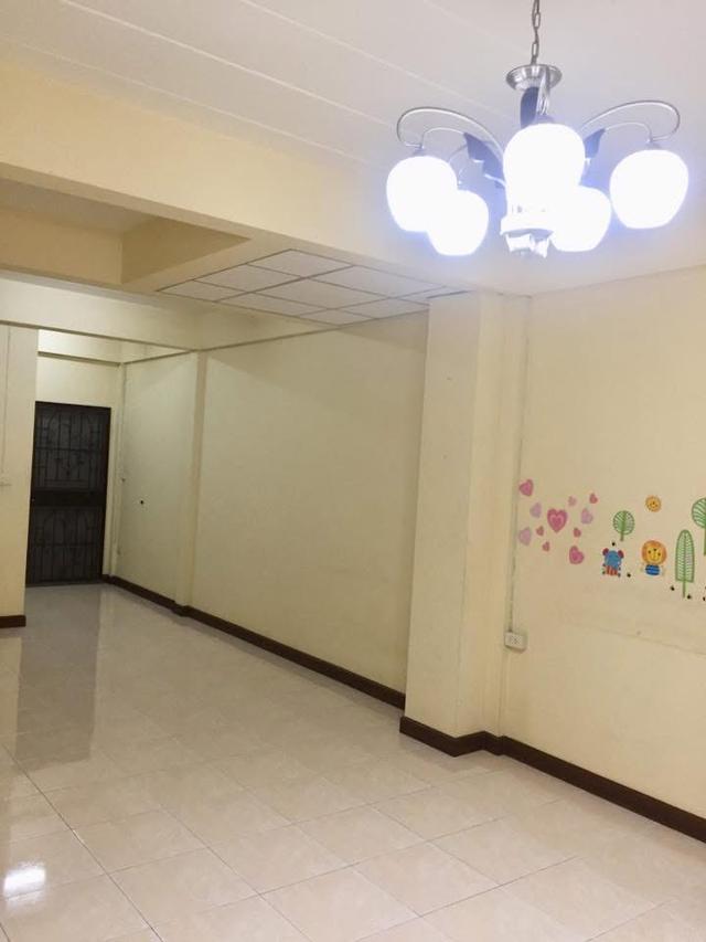 ให้เช่าบ้านทาวน์เฮาส์ 2 ชั้น 4