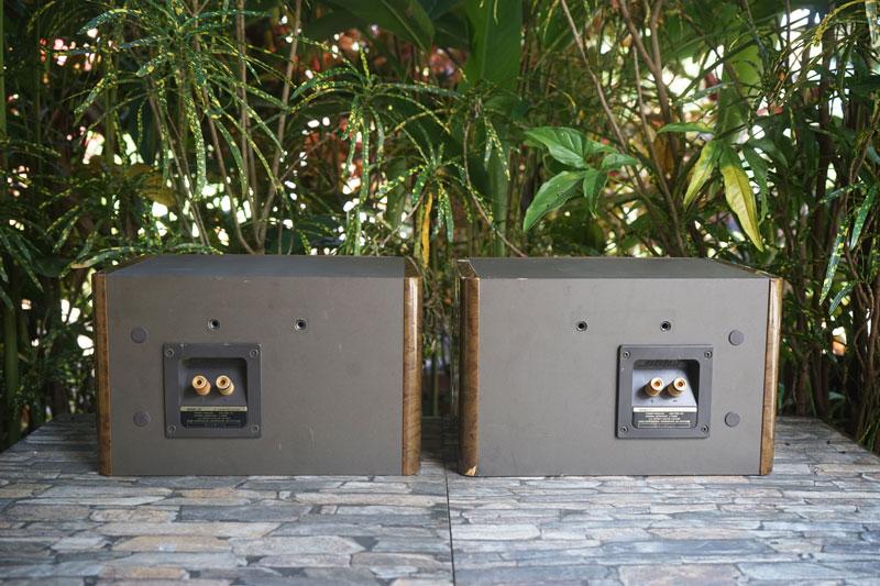 ลำโพง BOSE รุ่น 121 WestBorough 8