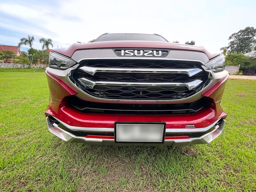 รถยนต์ Isuzu MU-X Ulitmates 3.0 4x2 ปี 2022 รูปที่ 5