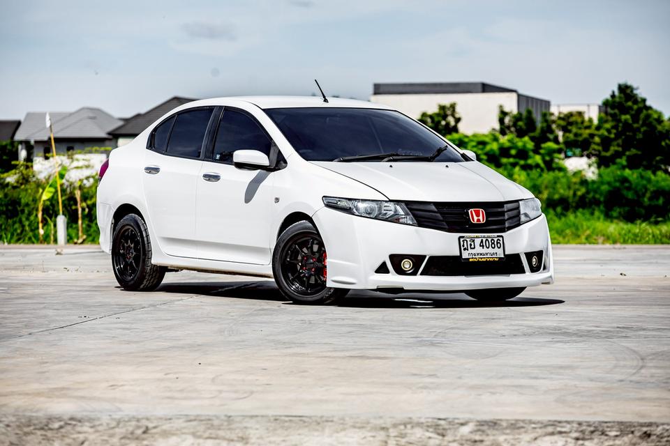 Honda City 1.5V ปี 2010 สีขาว สวยสภาพดี 5