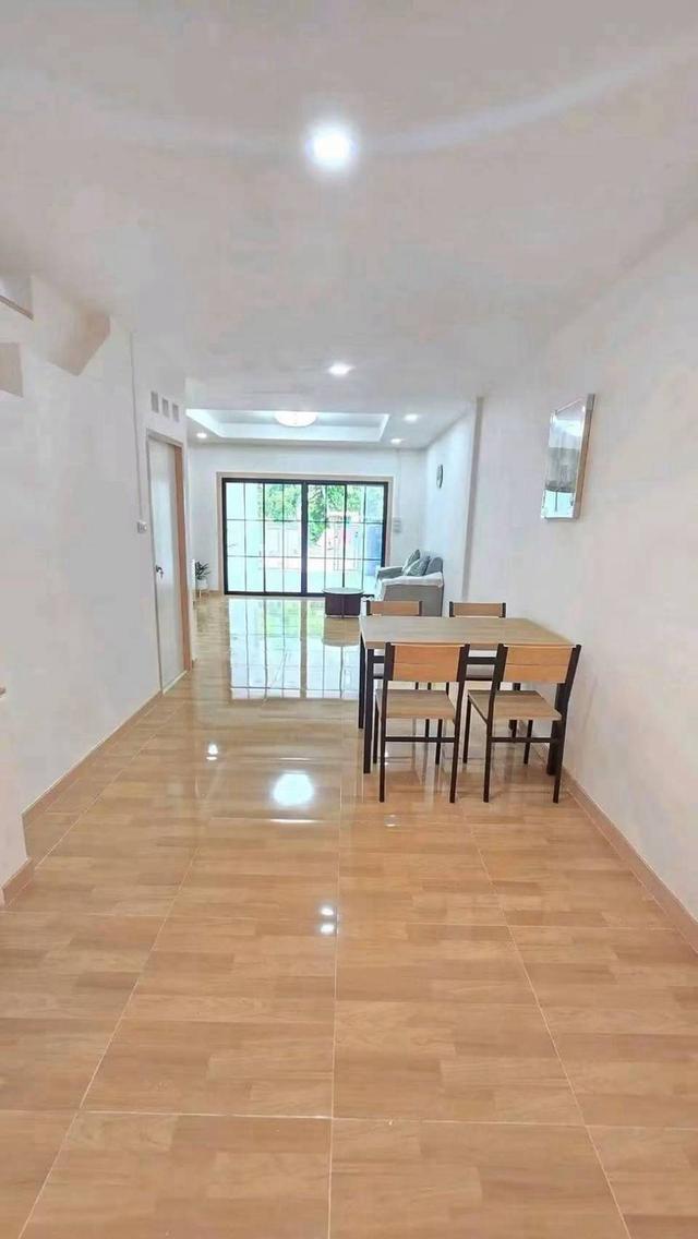 🌳 หน้าบ้านติดสวนหย่อมโครงการ ถนนเมน ซอย 2! 🏡 ✨ ขายทาวน์เฮ้าส์ 2 ชั้น 16 ตร.ว. 2 นอน 2 น้ำ ม.มนวดี บางบัวทอง 9
