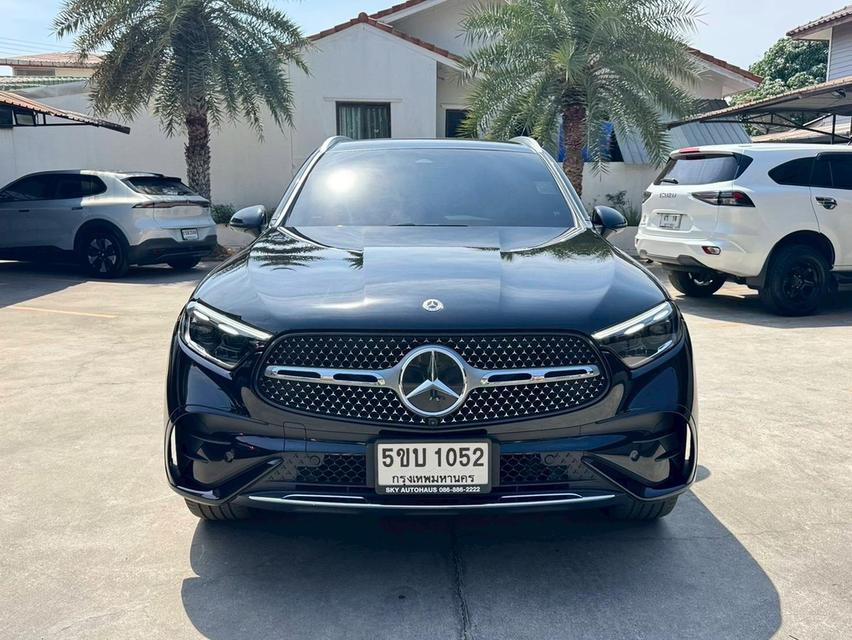 Mercedes-Benz GLC 350e 4MATIC AMG Dynamic (W254) ปี 2023 จด 2024 สีดำ รูปที่ 2