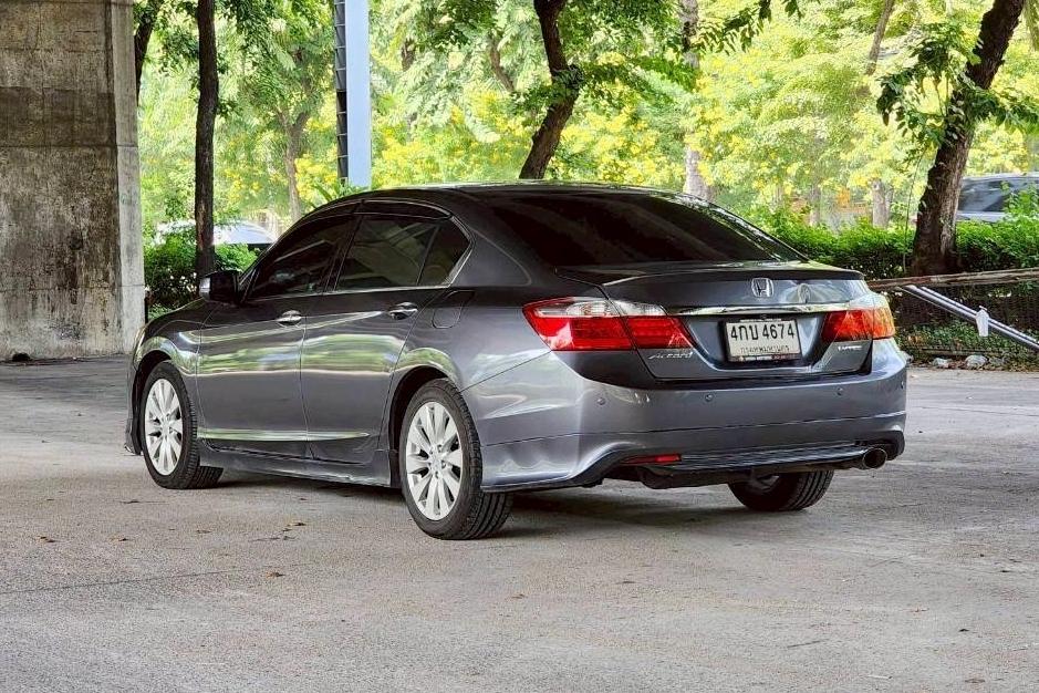 ขายรถ Honda Accord 2.0 EL AT ปี 2015 รถสวย สภาพดี 7