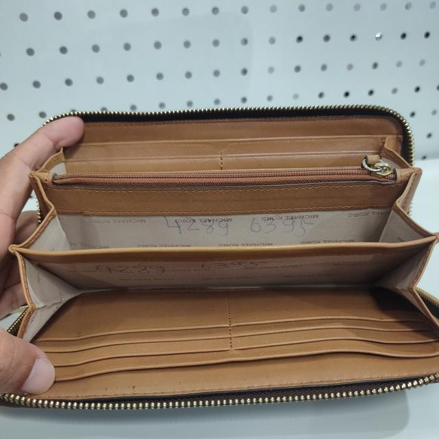 🔥 กระเป๋าสตางค์ Michael Kors Monogram Print Wallet รูปที่ 6