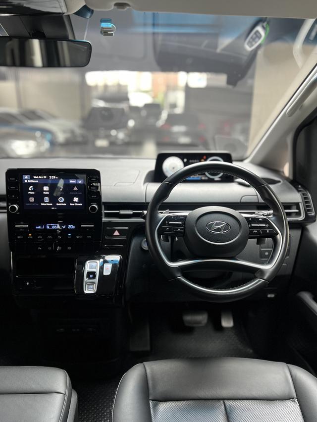 Hyundai Staria 2.2D Sel 6