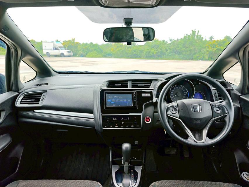 HONDA  JAZZ GK 1.5 RS PLUS (MNC) Y2019 สีเทาออโต้  13