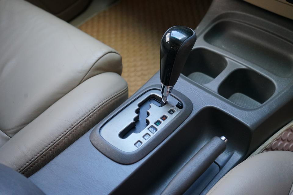 2012 TOYOTA FORTUNER 2.7V 12
