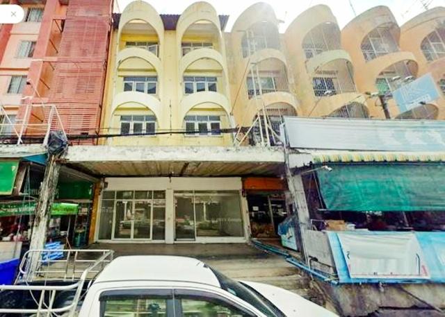 MRT บางกะปิ 250ม.แฮปปี้แลนด์ เซ็นเตอร์ 200 ม. ให้เช่าอาคารพาณิชย์ 4 ชั้น 2คูหา 32 ตร.วา. 510 ตร.ม. .4นอน 4 น้ำ MRT แยกลำ 1