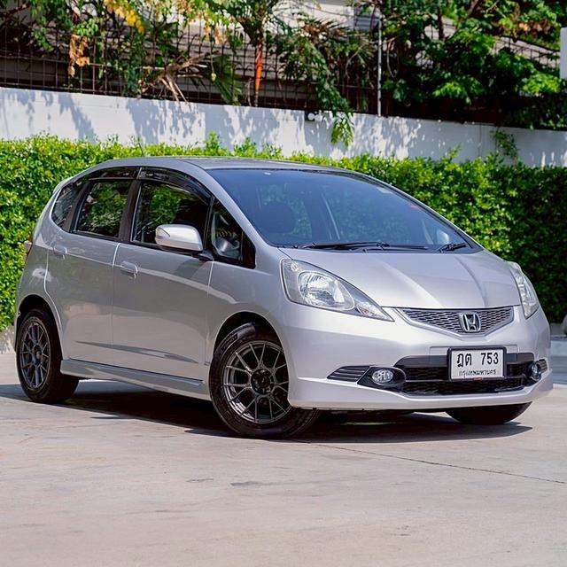 🚗 ตัวท็อปในตำนาน! Jazz GE 1.5 SV ปี 2010 มือเดียวแท้ ราคาต่ำสองแสน!