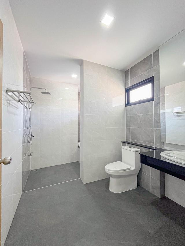 ✨ ขาย Pool Villa 2 ชั้น สไตล์โมเดิร์นหลังใหญ่ 5 นอน 5 น้ำ เพียง 13.9 ลบ. (โอนคนละครึ่ง) 🏊‍♂️ 8