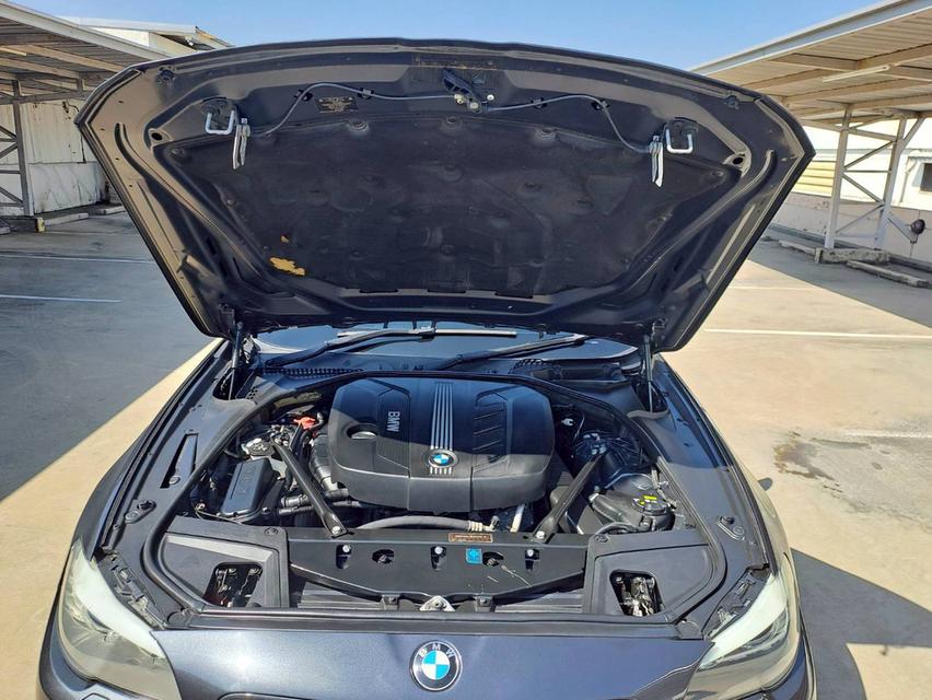 BMW 520d (F10) ปี2011 รถสภาพสวยเดิมๆไม่เคยมีอุบัติเหตุ สีเทา 15