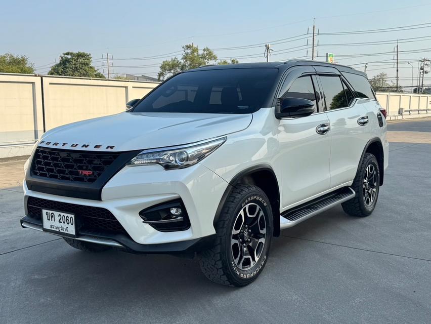 Toyota Fortuner 2.8 TRD Top 4WD ปี 2019 จด 2020