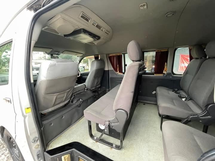 Toyota Commuter ปี 2011 6