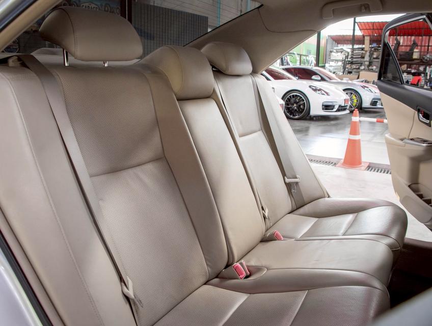 TOYOTA CAMRY 2.0G ปี 2012 12