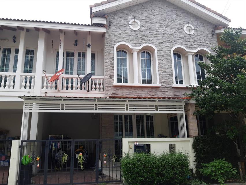 ขายทาวน์เฮ้าส์ 2 ชั้น พร้อมอยู่ ทำเลติวานนท์–ปากเกร็ด 2