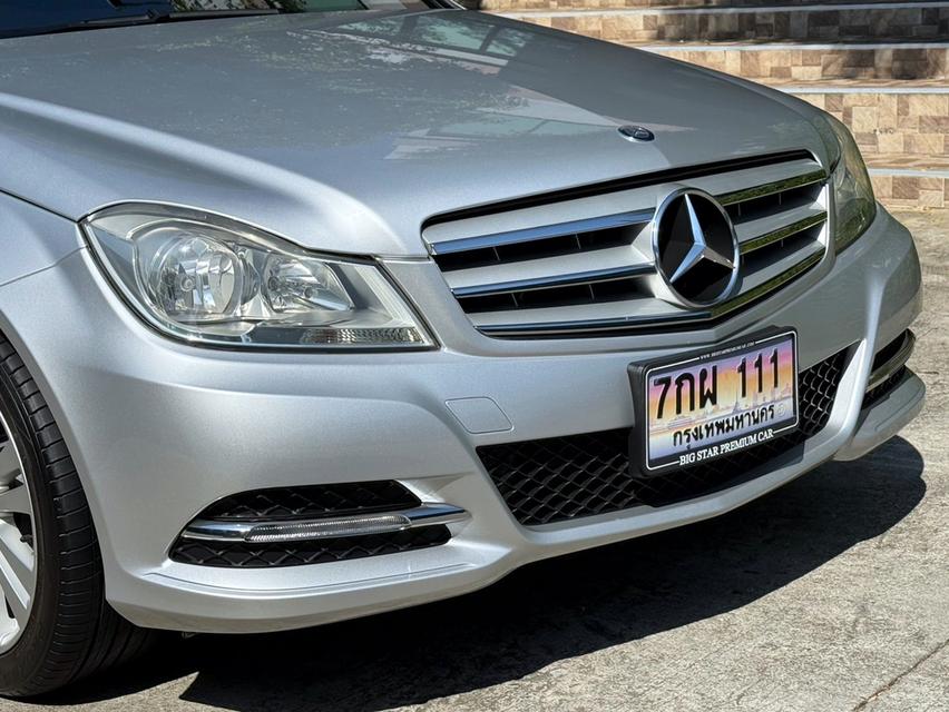 2014 BENZ C200 W204 รถมือเดียวออกป้ายแดง รถวิ่งน้อยเพียง 108,000 กม รถเข้าศูนย์ตามระยะ รถไม่เคยมีอุบัติเหตุครับ 8