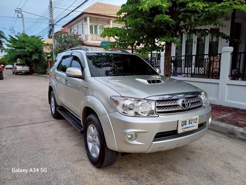 Toyota Fortuner 3.0 V 4WD A/T ปี2009