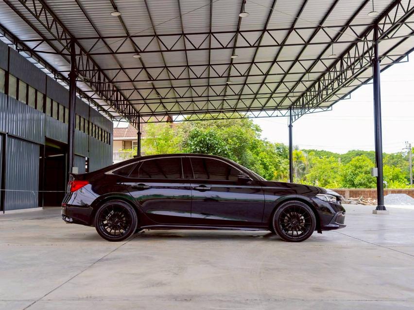 Honda civic 2.0 e:Hev RS ปี 2022 รถสวย เล่มพร้อม กุญแจสำรองครบ  3