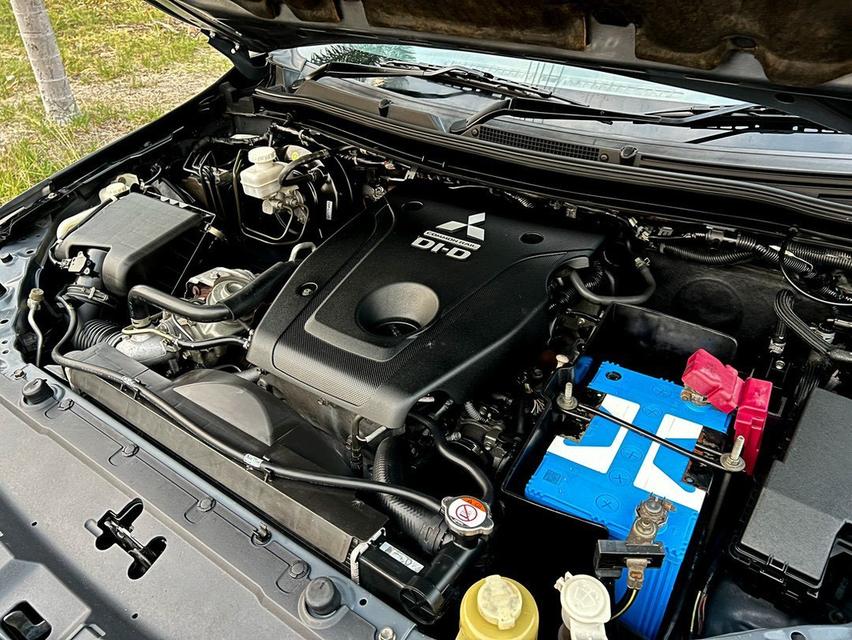 ขาย Mitsubishi Pajero 2.4GT ปี17 13