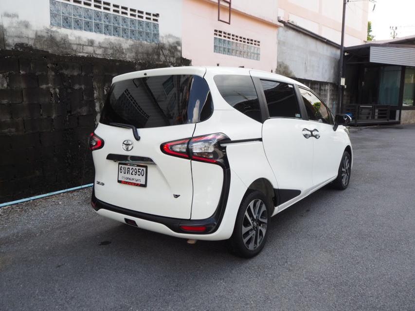 TOYOTA SIENTA, 1.5 V ปี 2017 6