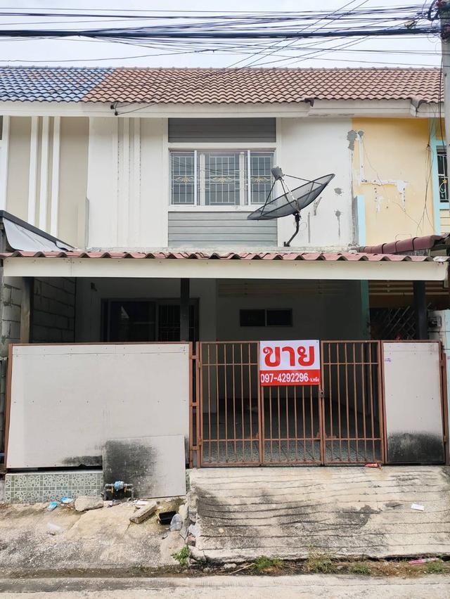 ทาวน์เฮ้าส์ 2 ชั้น หมู่บ้านพฤกษา 45 ตำบลบางแม่นาง อำเภอบางใหญ่ จังหวัดนนทบุรี หน้าบ้านหันทิศใต้ 1