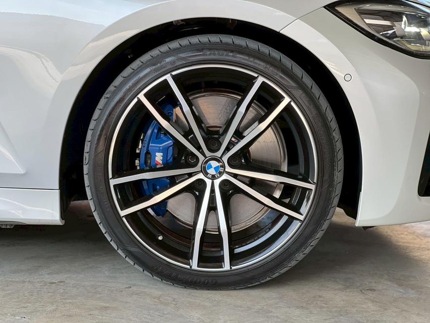 ปี 2020 BMW SERIES 3, 330e M SPORTโฉม G20 ปี18-ปัจจุบัน (จดทะเบียน 2021)สีขาว ไมล์แท้ 92,126 km. เซอร์วิสศูนย์ทุกระยะ 17