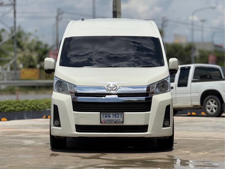 TOYOTA COMMUTER 2.8 2019
