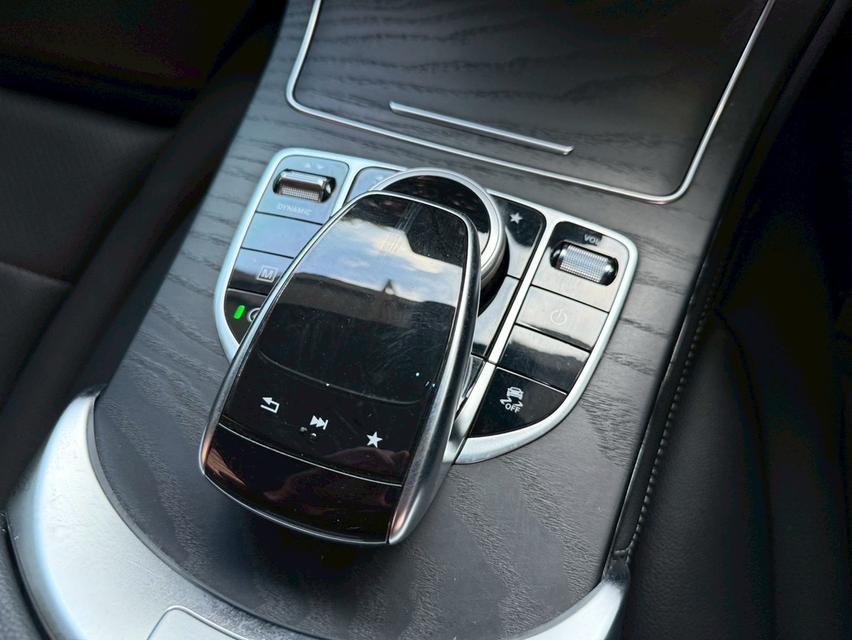 รหัสรถ AP9667 Benz Glc 250d ดีเซล4 Matic Top สุด ปี19  13