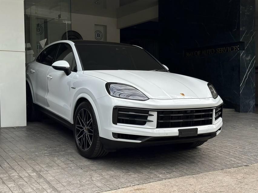 Porsche Cayenne Coupe E-Hybrid 2024 สีขาว รถประกอบ Germany AAS Warranty Start 32024 รูปที่ 2