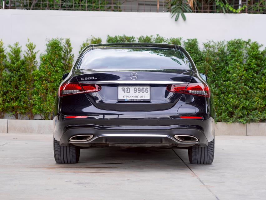 Mercedes-Benz E300e 2.0 AMG Plug-in Hybrid ปี 2021จด23 6