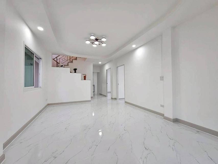 หมู่บ้านเฟื่องสุข3 11