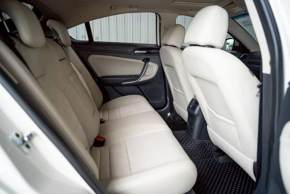 MG 6 1.8 X Turbo Sunroof DCT ปี 2018  โฉม ปี14-ปัจจุบัน มือเดียวป้ายแดง 12