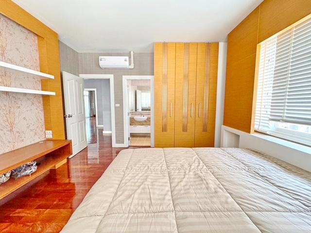 ขาย คฤหาสน์ 2 ชั้น ม.นานาชาติแสตมฟอร์ด 200 ม. ARLหัวหมาก 1.8กม. หลังใหญ่ กว้าง จัดเต็มเฟอร์ฯทั้งหลัง 5 นอน 6 น้ำ . 7