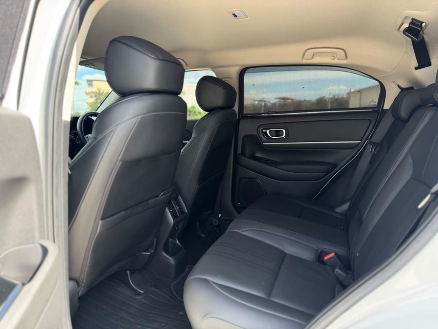 HONDA. HRV 1.5 e:HEV EL ปี 2022 เลขไมล์ 23,xxx km. สีขาว ออโต้  16