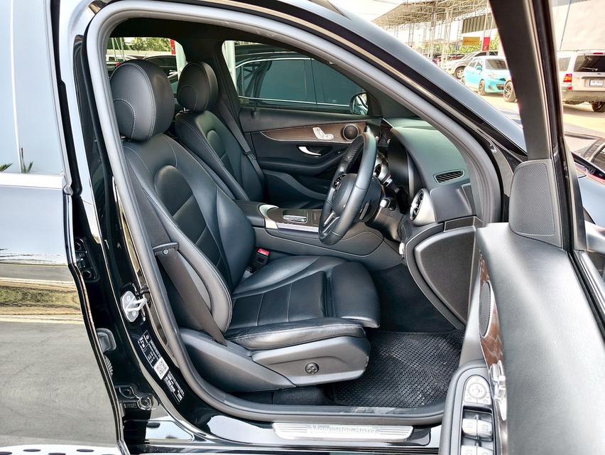 Mercedes-Benz GLC 220d 2.0L 9A/T ปี 2021 9