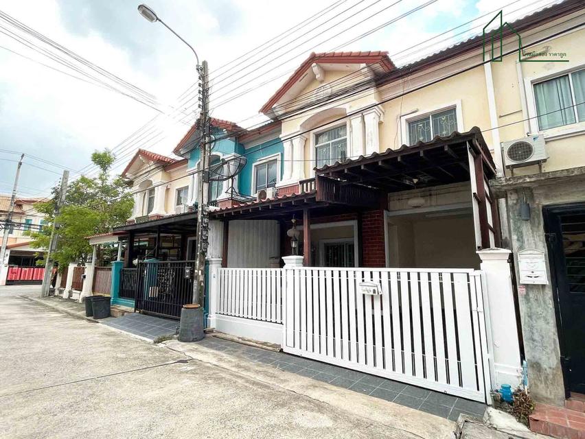ทาวน์เฮ้าส์ 2 ชั้น ใกล้เมกาบางนา หมู่บ้านเดอะคอนเนค 2 บางนา กม.10 ซอยมหาชัย 10