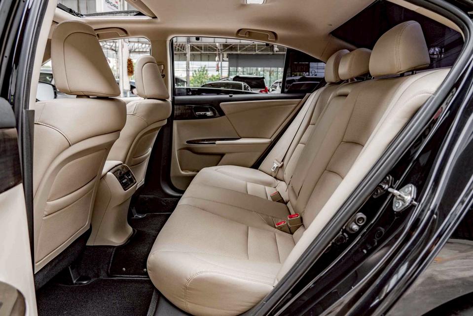 รหัสรถ NP3434 HONDA ACCORD 2.0 HYBRID TECH 2016 13