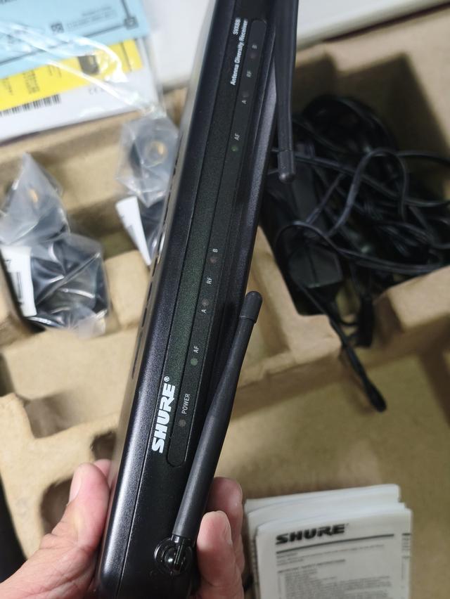 Shure SVX288/PG58-R25 ชุดไมโครโฟนไร้สาย รูปย่อยที่ 3