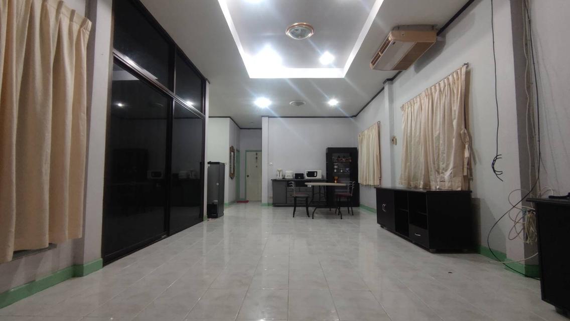 อพาทร์เม้นรายวัน-รายเดือน พร้อมบ้านเดียวชั้นเดียว 9