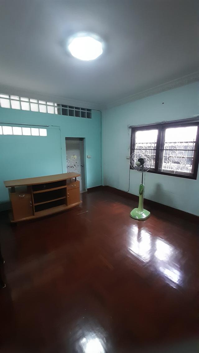  ขายที่ดินพร้อมบ้านเดี่ยว โกดัง และออฟฟิศ บนเนื้อที่กว่า 300 ตร.วา ใกล้ถนนทางรถไฟตลิ่งชันและตลาดน้ำตลิ่งชัน  16