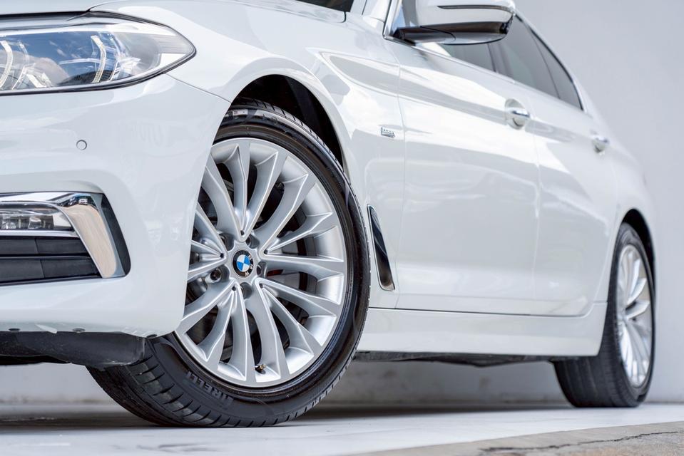 BMW 5Series G30 520d Luxury 2017 รูปที่ 8