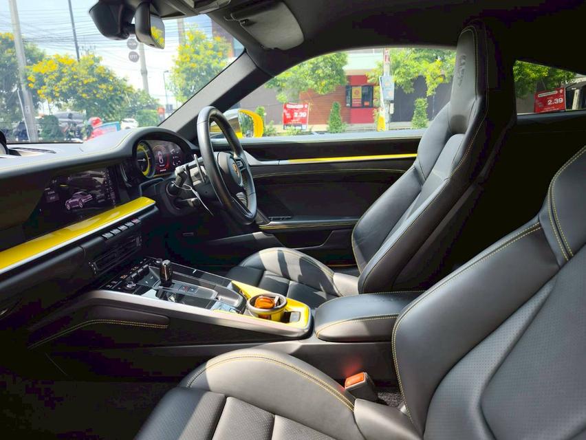 รหัสรถ KPV53 2022 PORSCHE 992 S สี 𝐑𝐚𝐜𝐢𝐧𝐠 𝐘𝐞𝐥𝐥𝐨𝐰 6