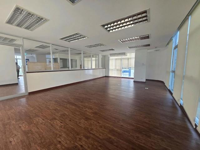 รหัสC6829 ให้เช่าอาคารสำนักงาน 8ชั้น มีลิฟท์ ย่านถนนศรีนคริทร์ สุขุมวิท101/1 ที่จอดรถหลายคัน 4
